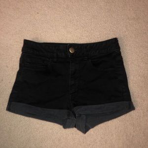 American eagle black shorts
